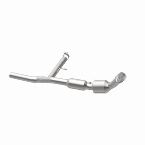Ford F-150 Catalytic Converter - Magnaflow - Direct Fit - 2004