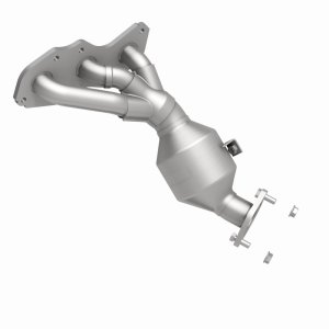 Toyota RAV4 Catalytic Converter - Magnaflow - California Grade CARB Compliant Direct-Fit - `06-`12