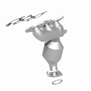 Toyota Sienna Catalytic Converter - Magnaflow - Direct Fit, California Grade, CARB Compliant - `07-`11