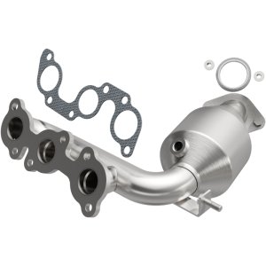 Toyota Sienna Catalytic Converter - Magnaflow - California Grade CARB Compliant Direct-Fit - `04-`06