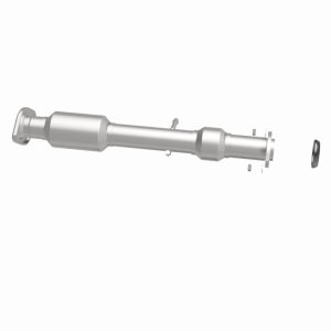 Toyota Highlander Catalytic Converter - Magnaflow - Direct Fit, CARB Compliant - `14-`15