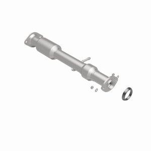 Toyota Highlander Catalytic Converter - Magnaflow - Direct Fit, CARB Compliant - `14-`15