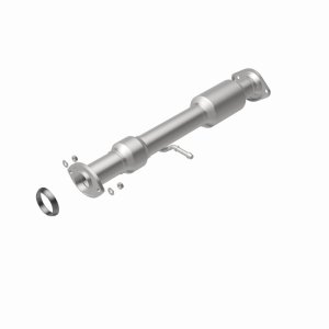 Toyota Highlander Catalytic Converter - Magnaflow - Direct Fit, CARB Compliant - `14-`15