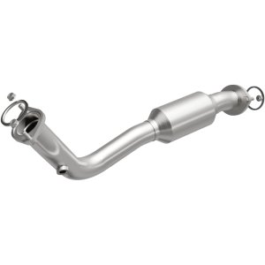 Toyota RAV4 Catalytic Converter - Magnaflow - California Grade CARB Compliant Direct-Fit - `13-`16