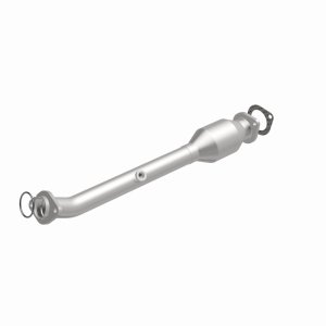 Nissan Frontier Catalytic Converter - Magnaflow - Direct Fit, CARB Compliant - `07-`19