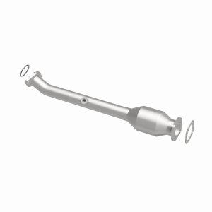 Nissan Frontier Catalytic Converter - Magnaflow - Direct Fit, CARB Compliant - `07-`19