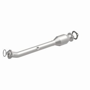 Nissan Frontier Catalytic Converter - Magnaflow - Direct Fit, CARB Compliant - `07-`19
