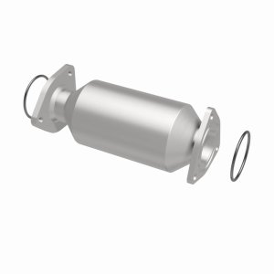 Honda Pilot Catalytic Converter - Direct Fit - Magnaflow - California Grade CARB Compliant - `05-`08