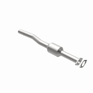 Chevrolet Equinox Catalytic Converter - Magnaflow - California Grade CARB Compliant Direct-Fit - `10-`17