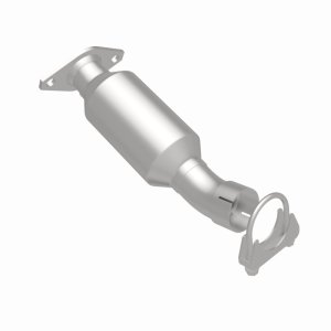 Toyota Prius C Catalytic Converter - Magnaflow - Direct Fit, California Grade CARB Compliant - `12-`16