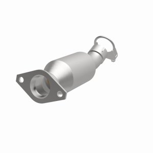 Toyota Prius C Catalytic Converter - Magnaflow - Direct Fit, California Grade CARB Compliant - `12-`16