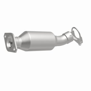 Toyota Prius C Catalytic Converter - Magnaflow - Direct Fit, California Grade CARB Compliant - `12-`16