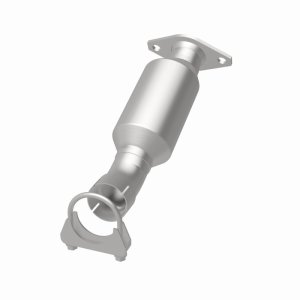 Toyota Prius C Catalytic Converter - Magnaflow - Direct Fit, California Grade CARB Compliant - `12-`16