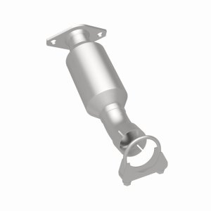 Toyota Prius C Catalytic Converter - Magnaflow - Direct Fit, California Grade CARB Compliant - `12-`16