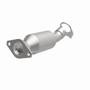 Toyota Prius C Catalytic Converter - Magnaflow - Direct Fit, California Grade CARB Compliant - `12-`16