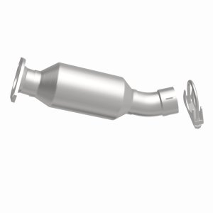 Toyota Prius C Catalytic Converter - Magnaflow - Direct Fit, California Grade CARB Compliant - `12-`16