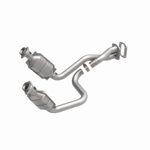 Ford F-350 Super Duty Catalytic Converter - Magnaflow - Direct-Fit - `05-`07