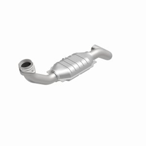 Ford Expedition Catalytic Converter - Driver Side - Magnaflow - HM Grade Direct-Fit - `03-`05