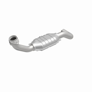 Ford Expedition Catalytic Converter - Driver Side - Magnaflow - HM Grade Direct-Fit - `03-`05