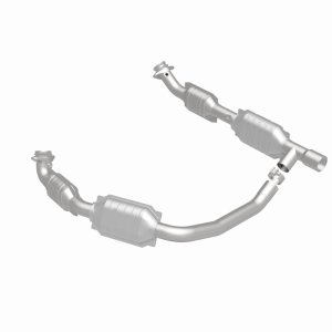 Ford E-250 Catalytic Converter - Magnaflow - Direct-Fit - `04-`08