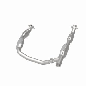 Ford E-250 Catalytic Converter - Magnaflow - Direct-Fit - `04-`08