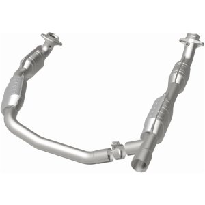 Ford E-350 Super Duty Catalytic Converter - Magnaflow - Direct-Fit - `04-`08