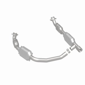 Ford E-350 Super Duty Catalytic Converter - Magnaflow - Direct-Fit - `04-`08