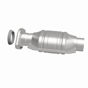 Toyota Highlander Catalytic Converter - underbody - Magnaflow - HM Grade Direct-Fit - `01-`03