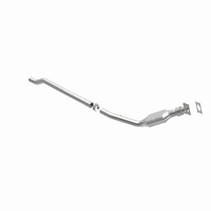 Dodge Caravan Catalytic Converter - Magnaflow - HM Grade Direct-Fit - `96-`00