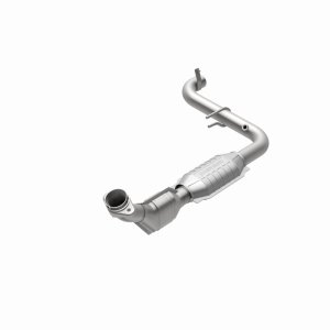 Ford F-150 Catalytic Converter - Magnaflow - HM Grade Direct-Fit - `99-`03