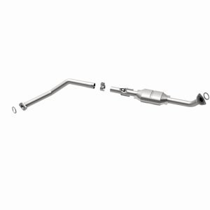 Toyota Sequoia Catalytic Converter - Driver Side - Magnaflow - HM Grade Federal/EPA Compliant Direct-Fit - `01-`04