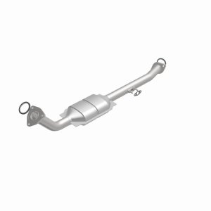 Toyota Sequoia Catalytic Converter - Passenger Side - Magnaflow - HM Grade Direct-Fit, Federal/EPA Compliant - `01-`04