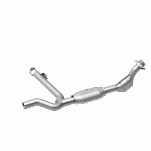 Ford F-150 Catalytic Converter - Magnaflow - HM Grade Direct-Fit - `99-`00