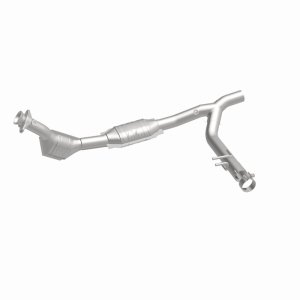 Ford F-150 Catalytic Converter - Magnaflow - Direct Fit - `99-`00