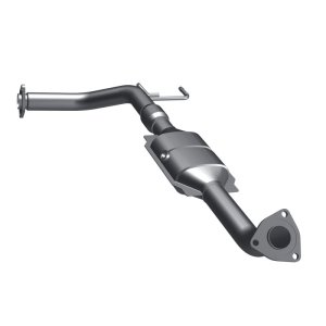 Toyota Tundra Catalytic Converter - Driver Side Front - Magnaflow - HM Grade Direct-Fit - `05-`06