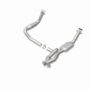 Cadillac Escalade Catalytic Converter - Magnaflow - Direct-Fit - `02-`06