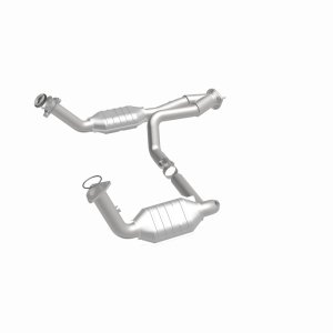 Chevrolet Avalanche Catalytic Converter - Magnaflow - Direct-Fit - `02-`06