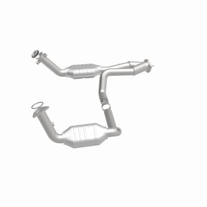 Chevrolet Tahoe Catalytic Converter - Magnaflow - Direct-Fit - `00-`06