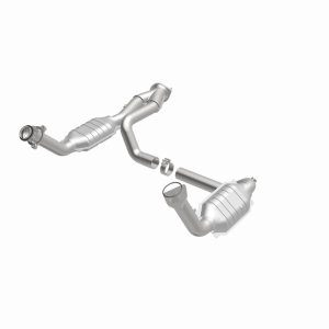 Chevrolet Tahoe Catalytic Converter - Magnaflow - Direct-Fit - `00-`06