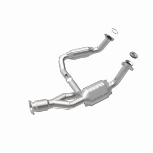 Chevrolet Trailblazer Catalytic Converter - Magnaflow - HM Grade Direct-Fit - `06-`09