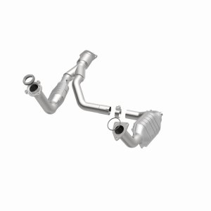 GMC Envoy Catalytic Converter - Magnaflow - HM Grade Direct-Fit - `07-`09