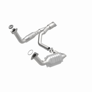GMC Envoy Catalytic Converter - Magnaflow - HM Grade Direct-Fit - `07-`09