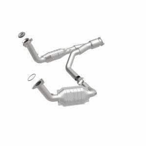 GMC Envoy Catalytic Converter - Magnaflow - HM Grade Direct-Fit - `07-`09