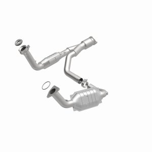 GMC Envoy Catalytic Converter - Magnaflow - HM Grade Direct-Fit - `07-`09