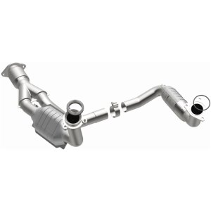 GMC Envoy Catalytic Converter - Magnaflow - HM Grade Direct-Fit - `07-`09