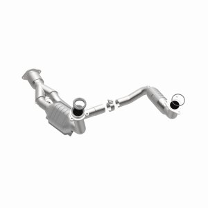 GMC Envoy Catalytic Converter - Magnaflow - HM Grade Direct-Fit - `07-`09