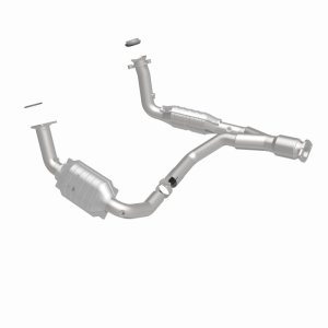 GMC Envoy Catalytic Converter - Magnaflow - HM Grade Direct-Fit - `07-`09