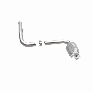 GMC Yukon Catalytic Converter - Driver Side - Magnaflow - HM Grade Direct-Fit, Federal/EPA Compliant - `01-`06