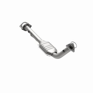 GMC Yukon Catalytic Converter - Passenger Side - Magnaflow - HM Grade Direct-Fit, Federal/EPA Compliant, 409 Stainless Steel - `01-`06