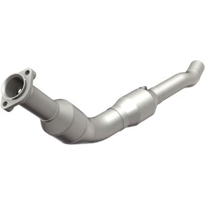 Land Rover LR3 Catalytic Converter - Driver Side - Magnaflow - HM Grade EPA/Federal Compliant Direct-Fit - `05-`09